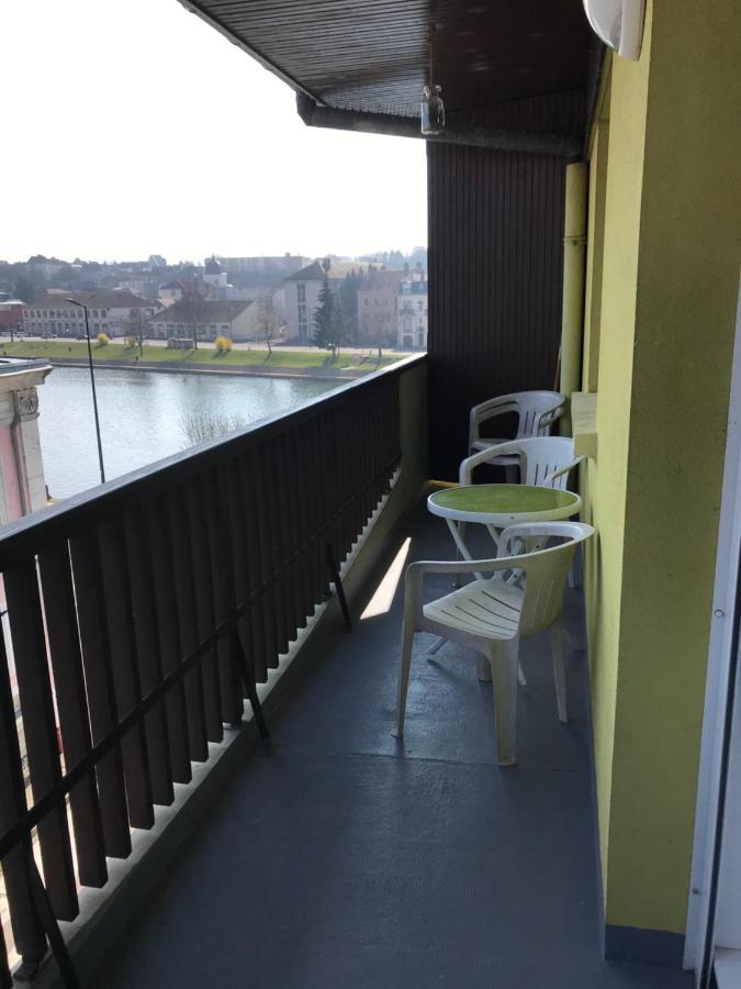 Le Villeneuve Apartment Gray